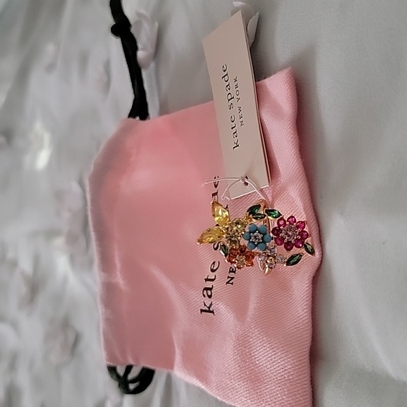 Ring flowers - Picture 1 of 1